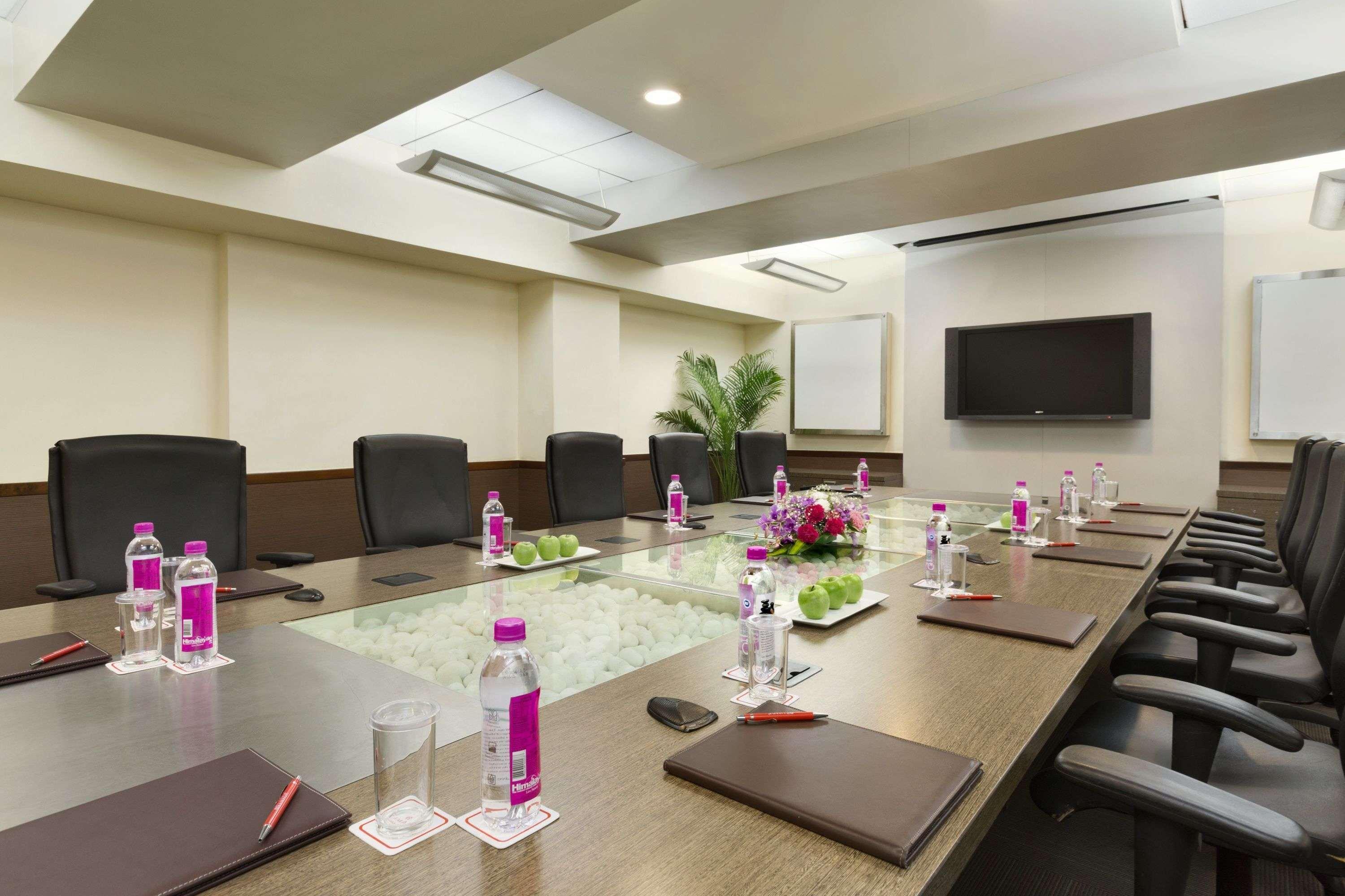 Ramada By Wyndham Chennai Egmore Extérieur photo