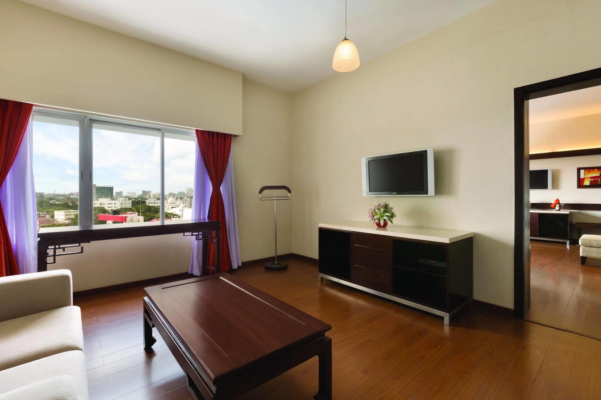 Ramada By Wyndham Chennai Egmore Extérieur photo